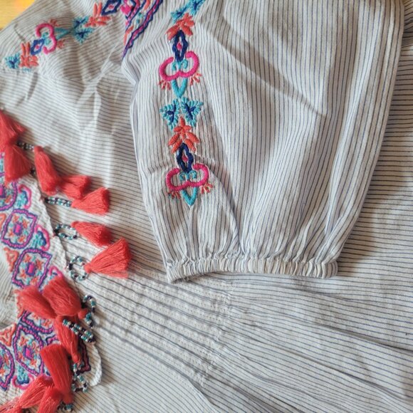 Chicos Embroidered Tunic Top W/ Tassels & Beading - Size 2 Large - Picture 7 of 8